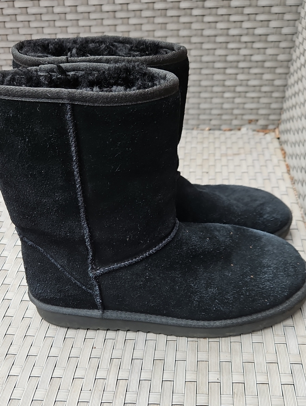 Koolaburra By UGS Women's Black Suede Mid-Calf Winter Boots Size 9